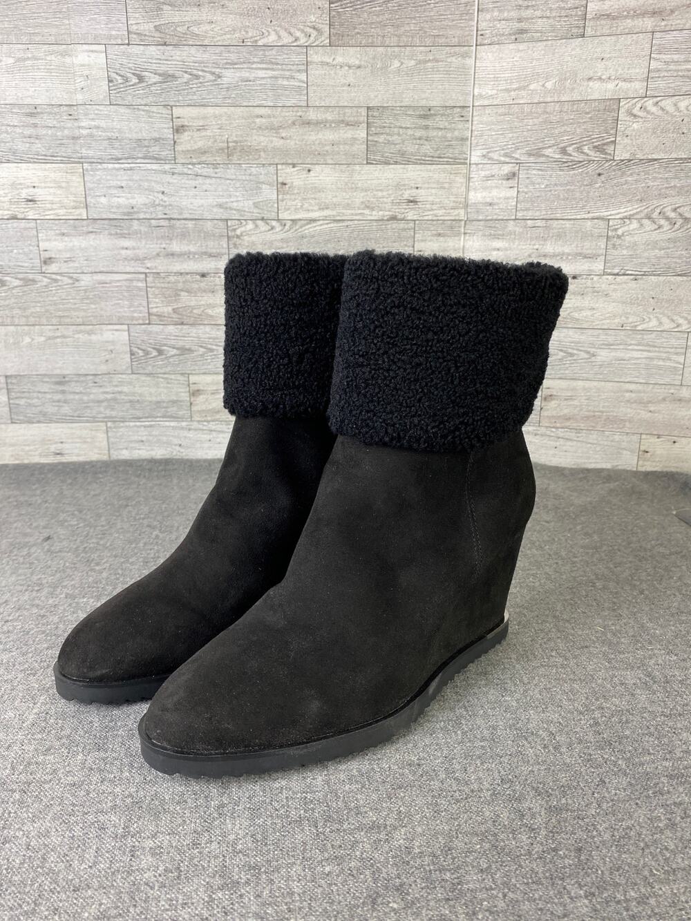 New DKNY POWELL WEDGE Black Suede Faux Shearling Lined Women’s Boots Size 10M